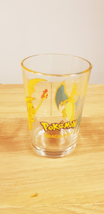 Image article Verre pokemon original dracofeu