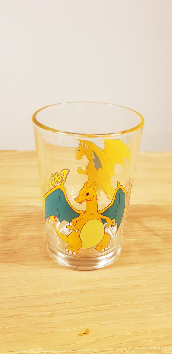 Image article Verre pokemon original dracofeu