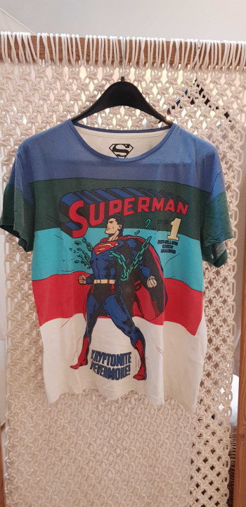 Image article t-shirt Superman tailler M