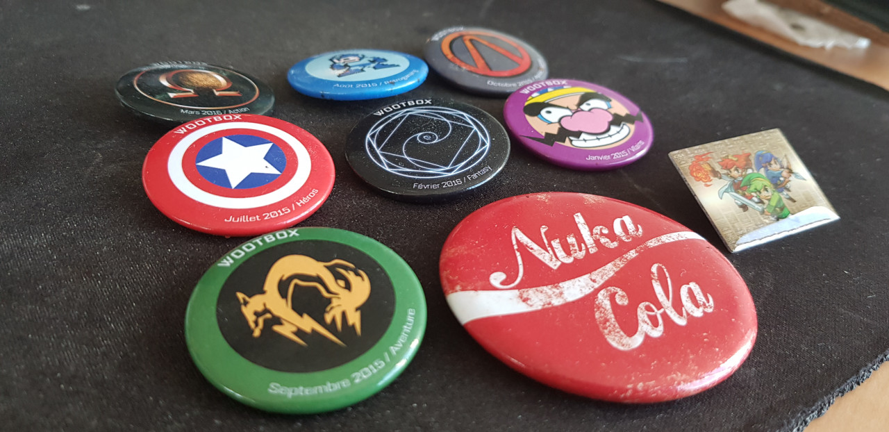 Image article Lot badges geek wootbox