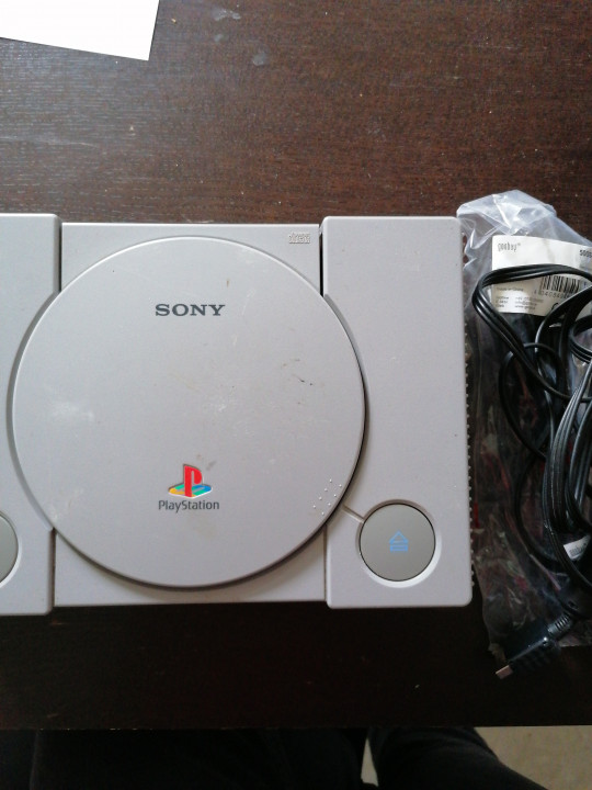 Image article Ps1 + cables