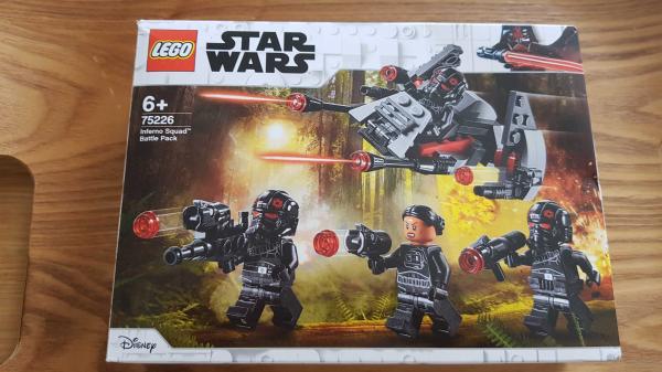 Image article LEGO Star Wars Pack de combat de l'Escouade Inferno - 75226