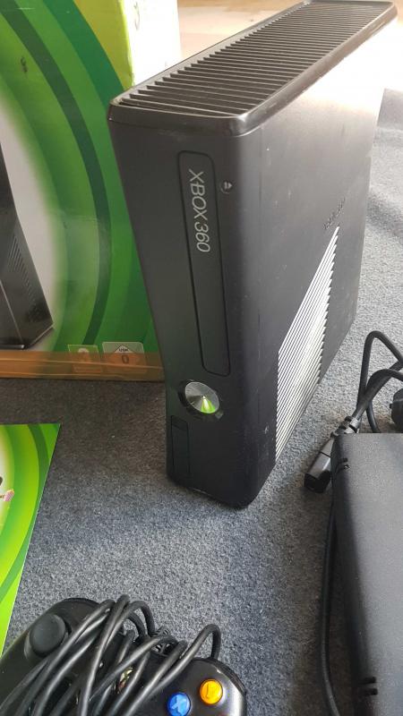 Image article Console Xbox 360 en boite