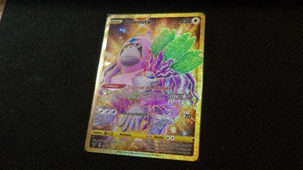 Image article Carte pokémon Gouroutan shiny 199/185 Gold secrète Voltage éclatant