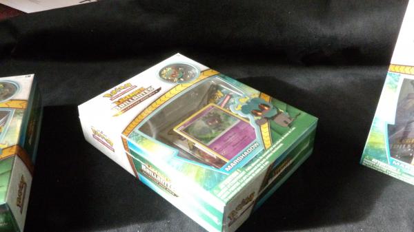 Image article Coffret pokémon Légende brillante Marshadow