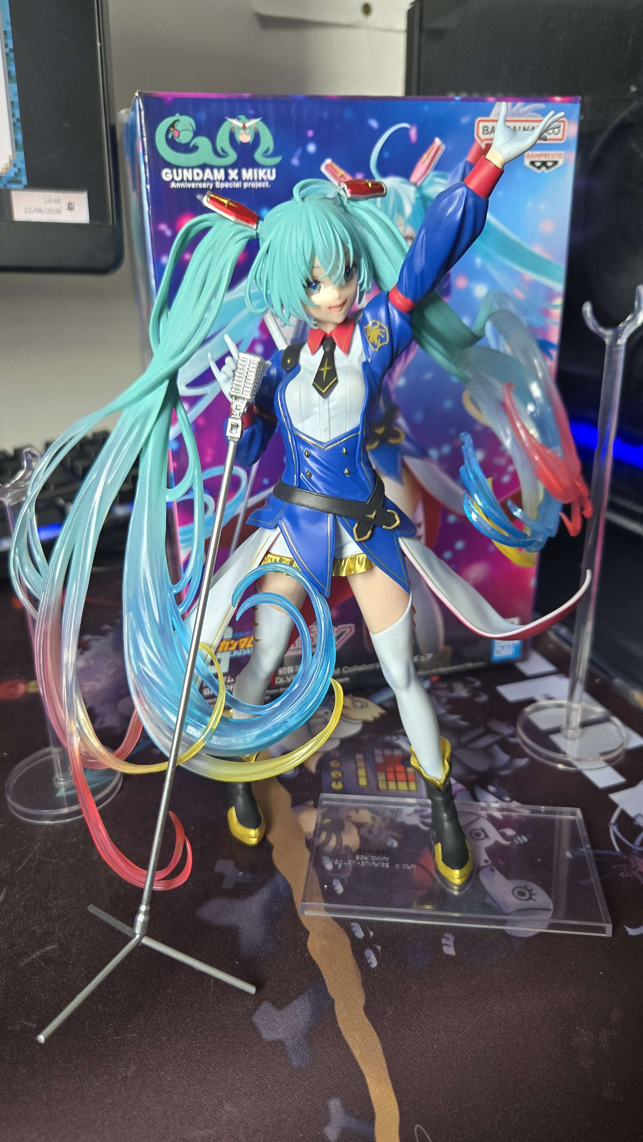 Figurine Hatsune miku X Gundam figurine banpresto