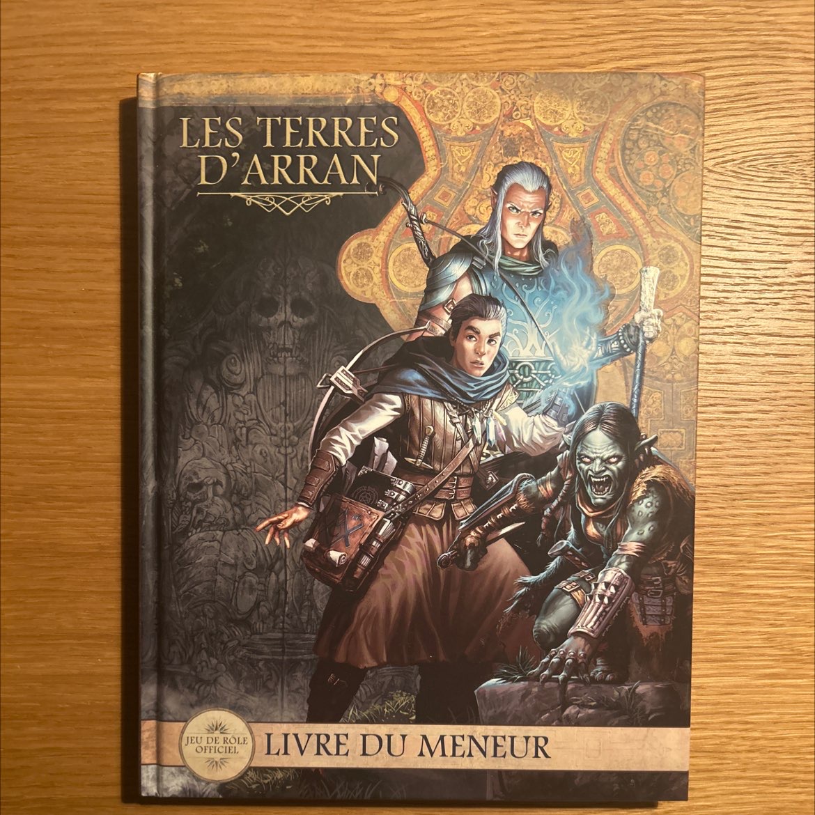 : Les Terres d'Arran, Livre du Meneur (JDR officiel, Black Book Éditions)