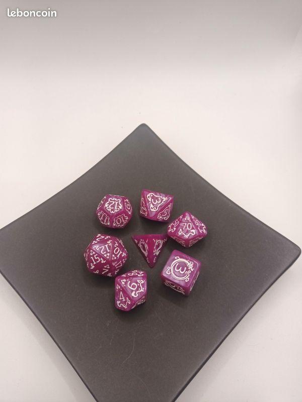Set de dés arcane fuschia