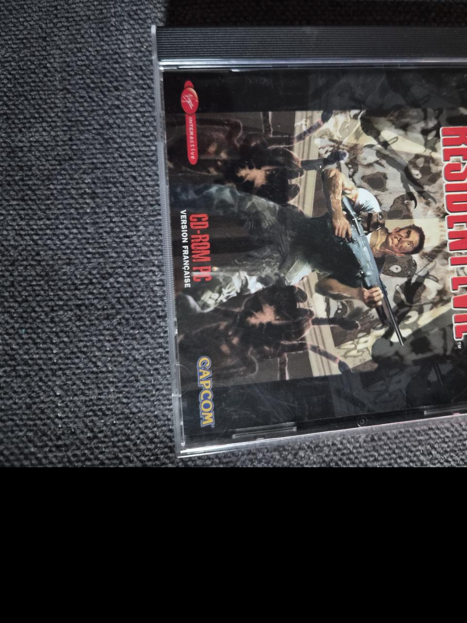 RESIDENT EVIL CD-ROM-PC