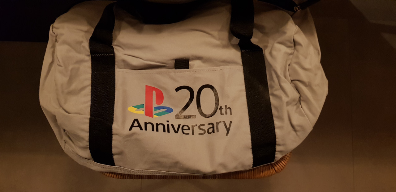 Image article Sac de sport 20th anniversaire playstation